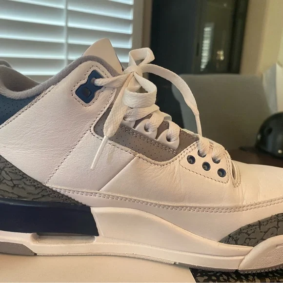 Nike - Picture 8 of 11